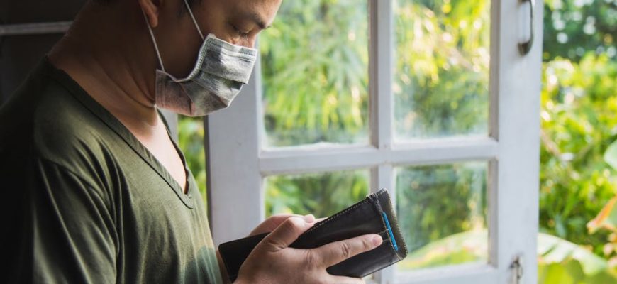 Сколько кредитных карт