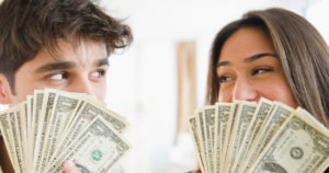 Зарплата мужа на карту жены