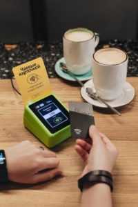 Чаевые картой