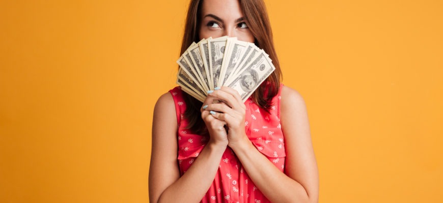 Может ли жена пользоваться картой мужа