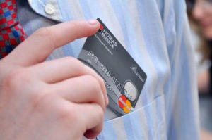 Как найти потерянную банковскую карту